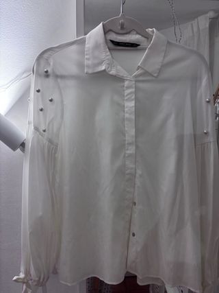 Camisa Zara Blanca Perlas Manga Larga