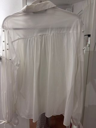 Camisa Zara Blanca Perlas Manga Larga