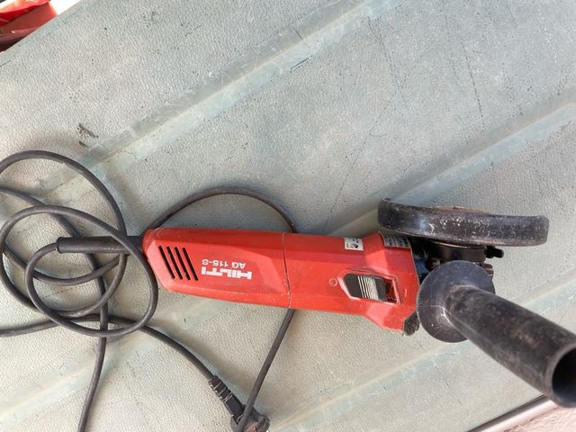 Amoladora Hilti AG 115-8S