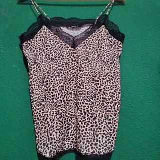 Camiseta lencera Stradivarius 