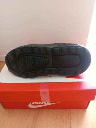 Zapatillas Nike Air Max 270 Niño Negras.