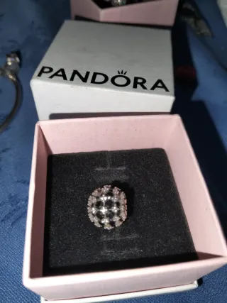 Charm Pandora Plata Circonitas Negras Blancas