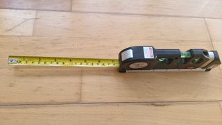 Nivel Láser Levelpro3 con Cinta Métrica 2,5 metro