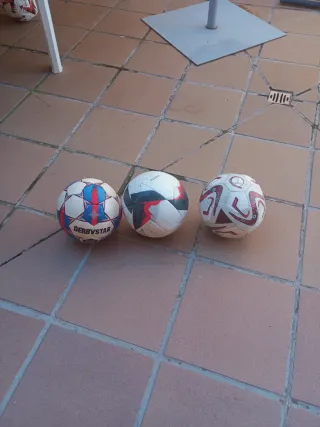 3 Balones de Fútbol 
