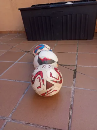 3 Balones de Fútbol 
