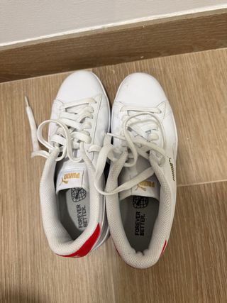 Zapatillas Puma Blancas y Rojas
