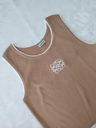Top sin mangas Loewe beige talla S