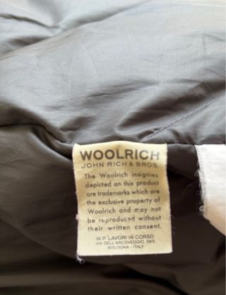 Parka Woolrich nera con cappuccio