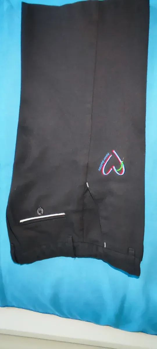 Pantalón corto uniforme Colegio Amor de Dios T12