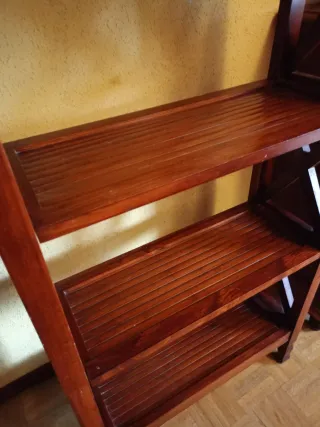 Estantería madera 4 baldas NO sé responde a móvil.