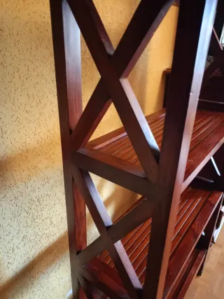 Estantería madera 4 baldas NO sé responde a móvil.