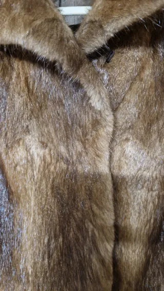 Chaquetón de piel marrón