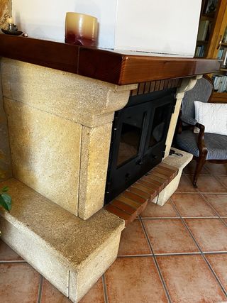 Cuerpo de chimenea y puerta hierro fundido