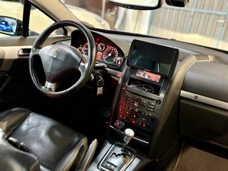 Peugeot 407 COUPE