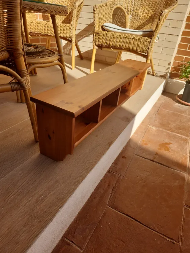 Balda expositor de madera colgar
