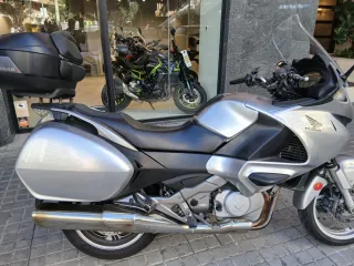 Honda Deauville 700Plata con ,ABS