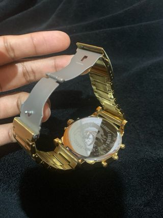 Reloj Diesel Grande Dorado y Plateado
