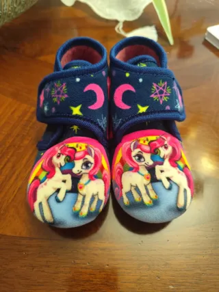 Zapatillas unicornio niña