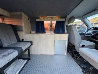 Volkswagen T5 2006 Camper
