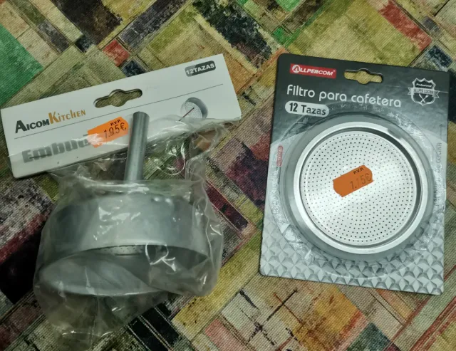 Imbuto e filtro per caffettiera da 12 tazze