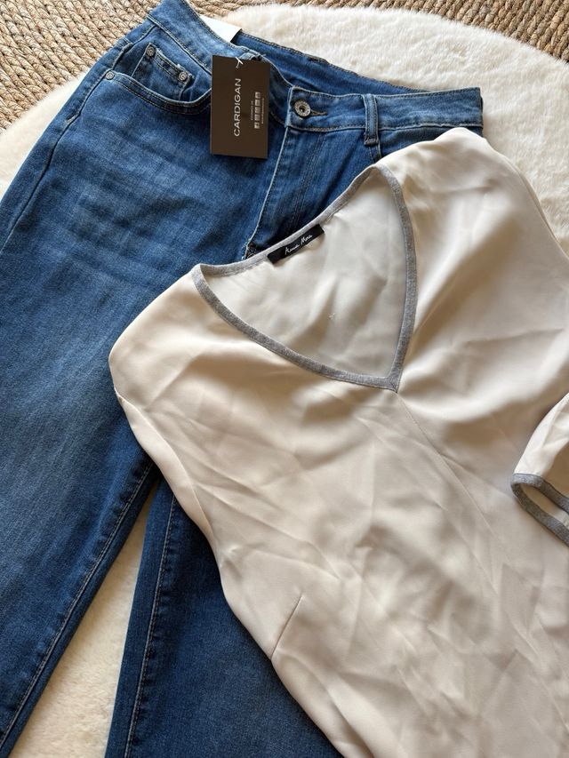 Pantalón vaquero y camisa Anna Mora