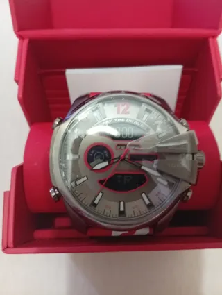 Reloj Diesel Correa Roja y Plata
