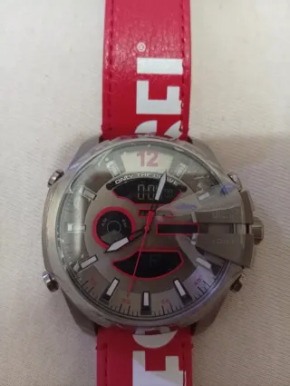 Reloj Diesel Correa Roja y Plata