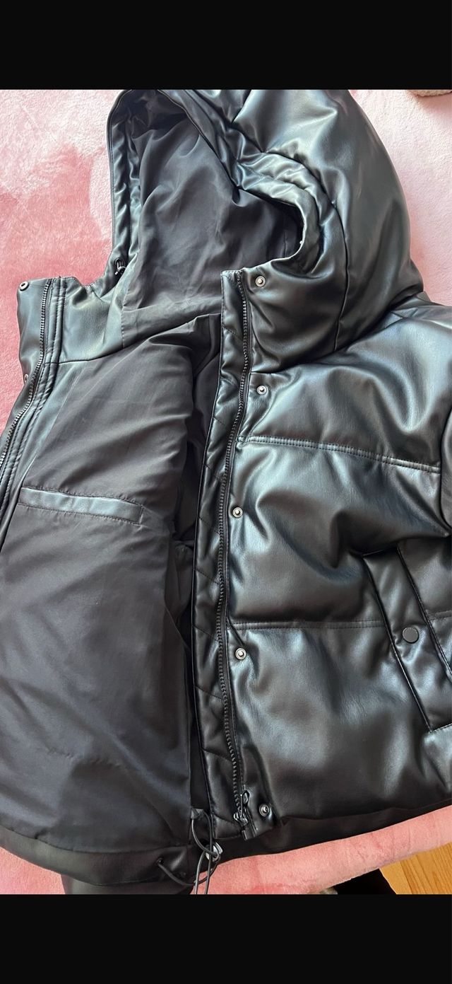 Abrigo acolchado efecto piel Stradivarius