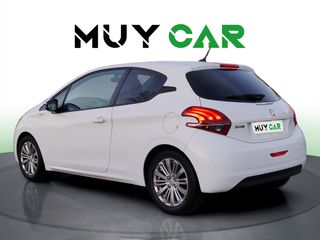 Peugeot 208 PureTech 82 Style 60 kW (82 CV)