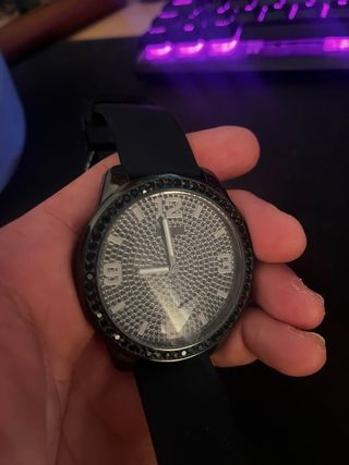 Reloj Guess Hombre Negro y Plateado
Código U1430G2