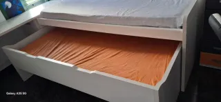Cama  juveniı
con escritorio