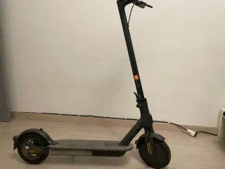 Patinete Eléctrico Xiaomi Negro