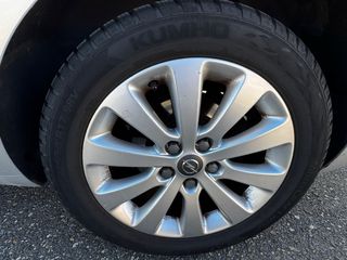 Opel Zafira Tourer 2012
