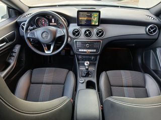 Mercedes-Benz Clase CLA Coupé 220