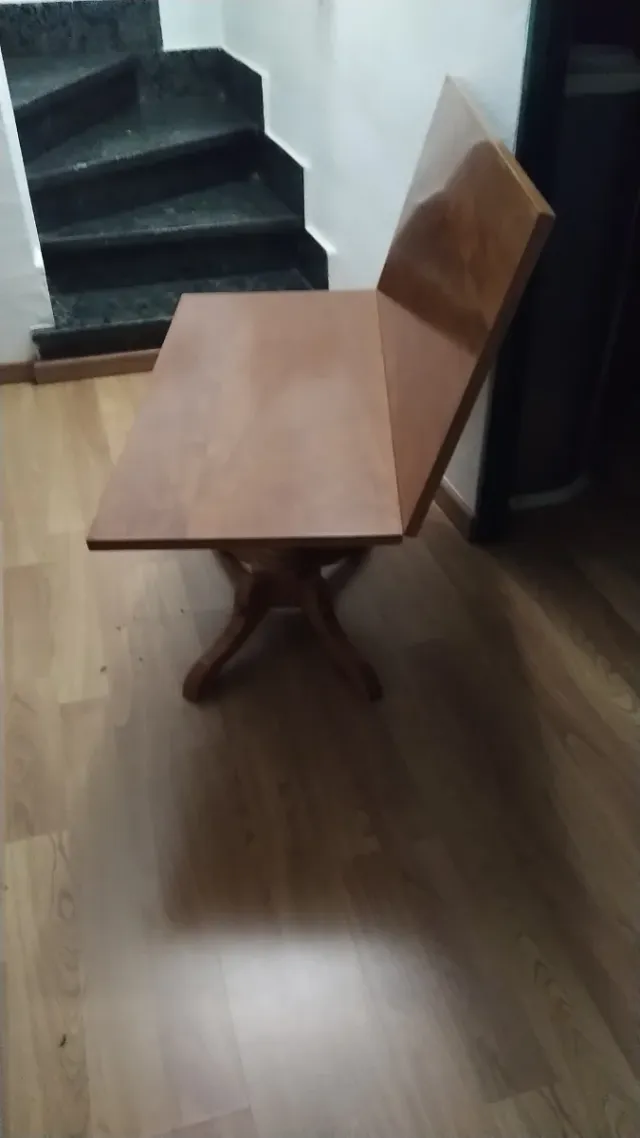 Mesa de madera maciza extensible