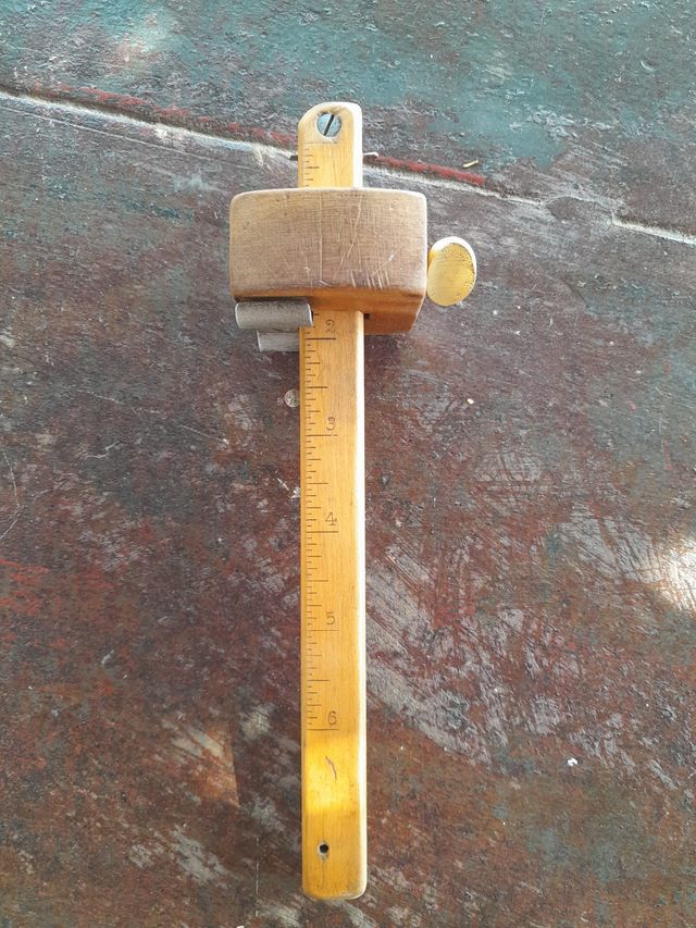 Calibre de madera Stanley