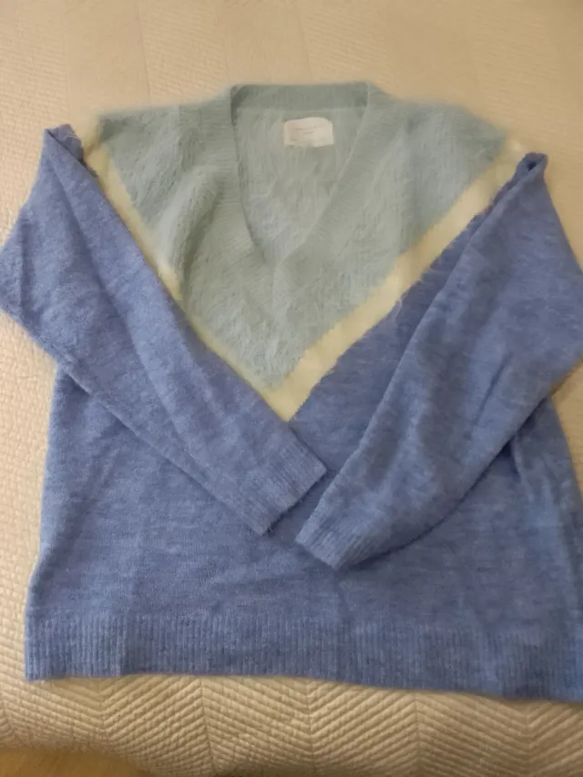 Jersey azul y blanco