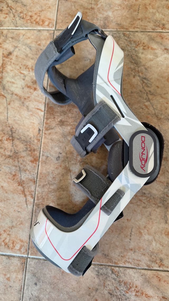 Rodillera Ortopédica Izquierda DONJOY