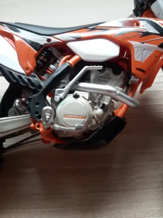 Maqueta Moto KTM