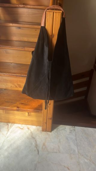 Bolso de piel negro