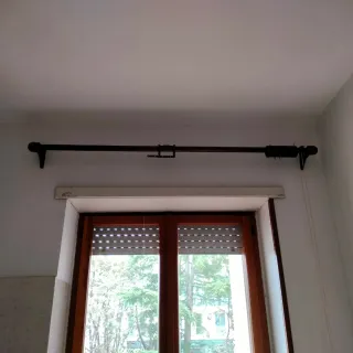 Bastone per tenda in metallo e legno