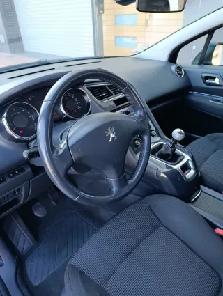 Peugeot 5008 2010