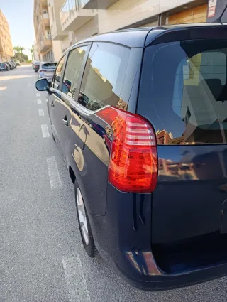 Peugeot 5008 2010
