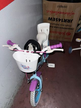 Bicicleta Frozen Niña con Casco y Cesta