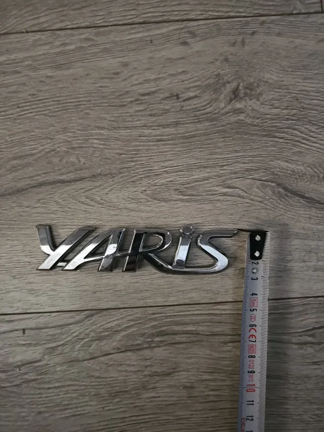 Emblema Toyota Yaris