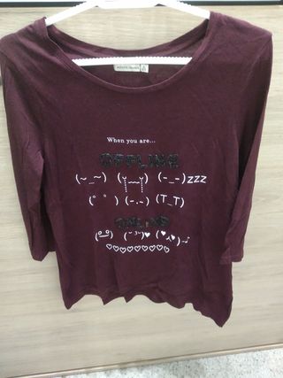 Camiseta Bershka Morada Talla M
