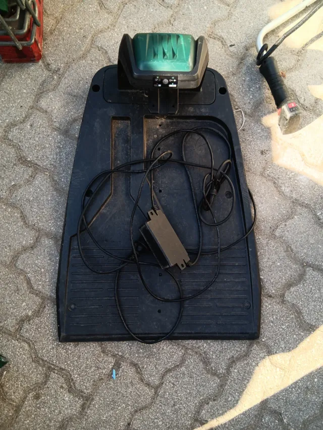 Estação de Carregamento e Carregador para Robô