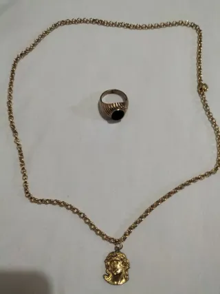 Collar y Anillo Oro con Piedra Negra