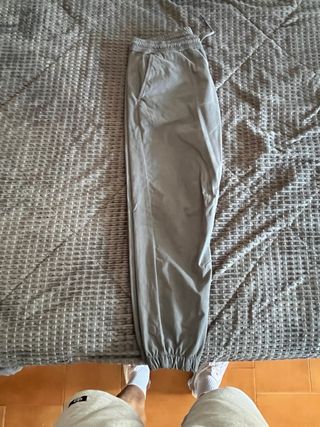 Pantalones Jogger Zara Talla L Beige negro y gris