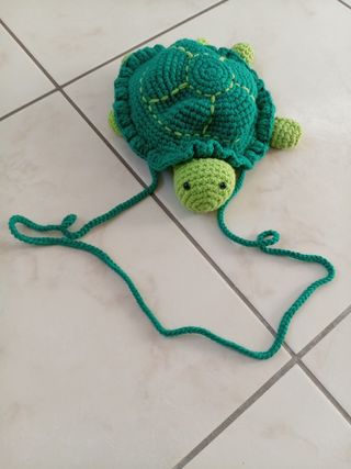 Borsetta a forma di tartaruga all'uncinetto